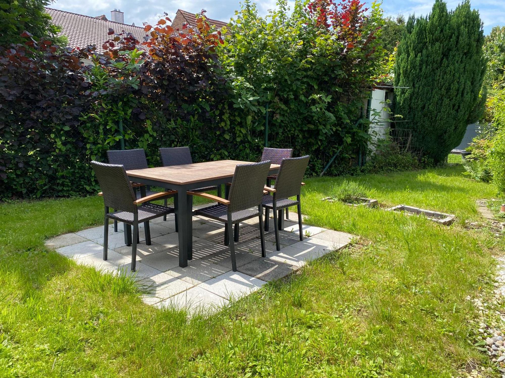 Stadtrand Oase Karlsruhe Mit Balkon Exterior foto